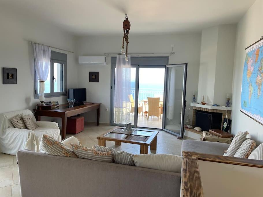 Akoumaros Breeze Villa Jýthio Eksteriør bilde
